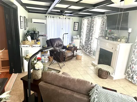 1882 Lakeshore Drive Madisonville KY 42431