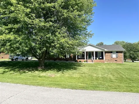 1882 Lakeshore Drive Madisonville KY 42431