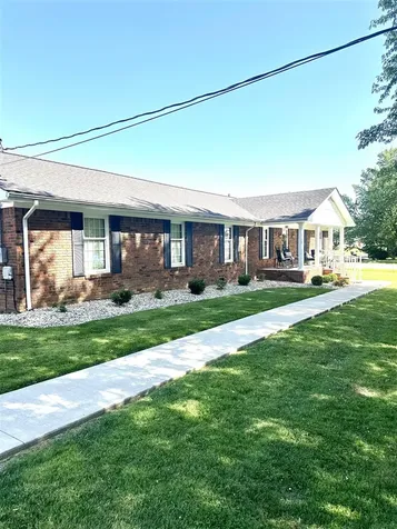 1882 Lakeshore Drive Madisonville KY 42431