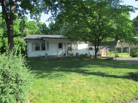 817 N 4th Street Scottsville KY 42164