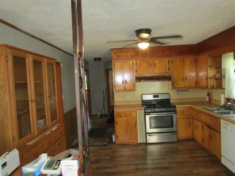 817 N 4th Street Scottsville KY 42164