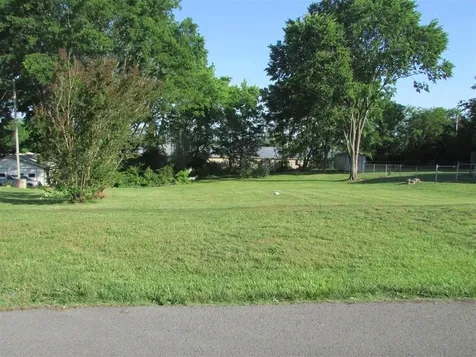 817 N 4th Street Scottsville KY 42164