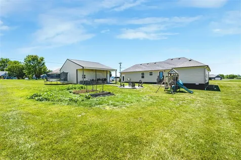 62 Bluegrass Drive Smiths Grove KY 42171