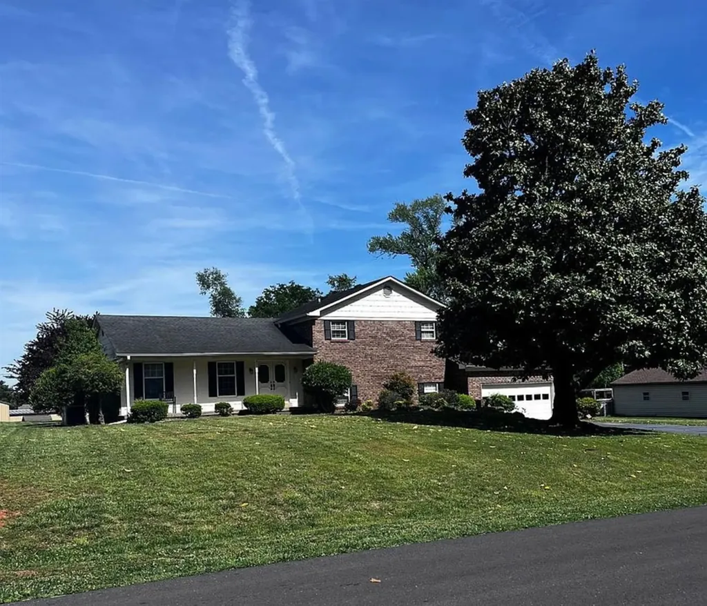 2232 Grider Pond Road Bowling Green KY 42104