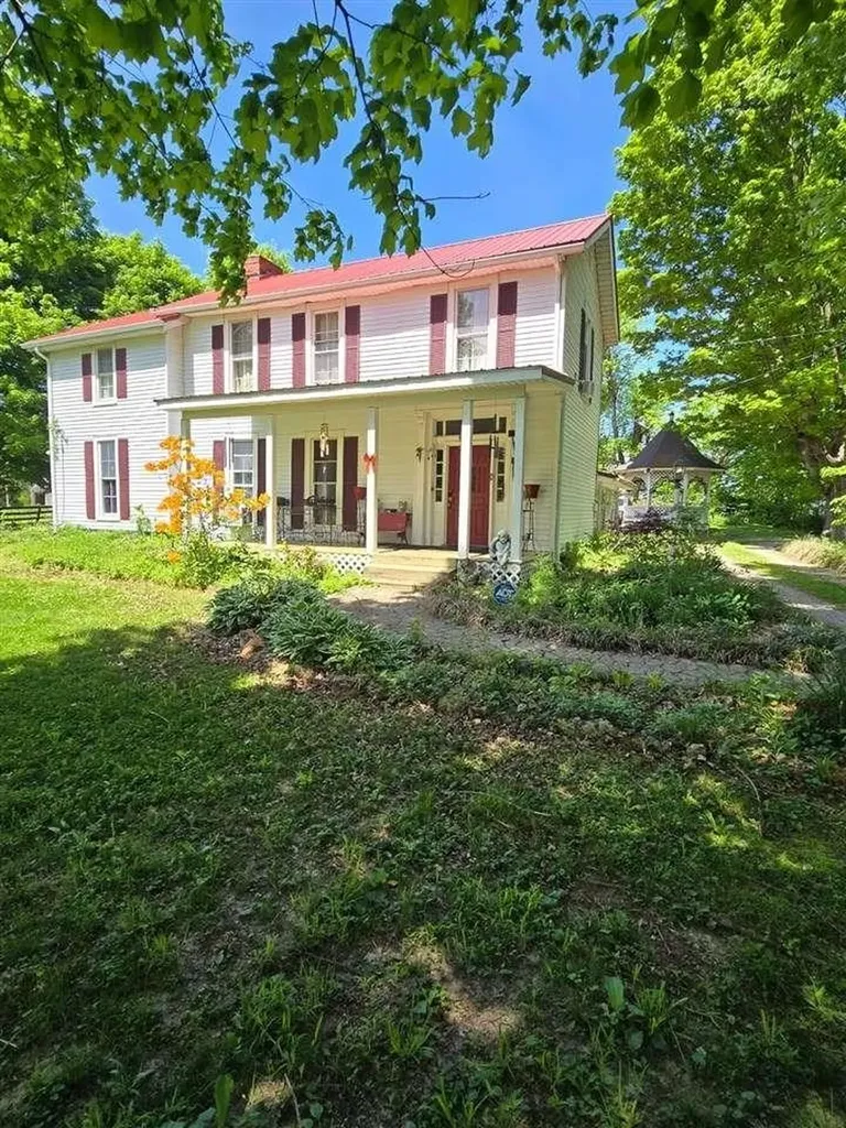 218 Mammoth Cave Street Cave City KY 42127