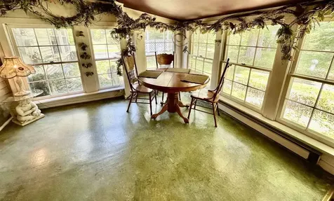 218 Mammoth Cave Street Cave City KY 42127