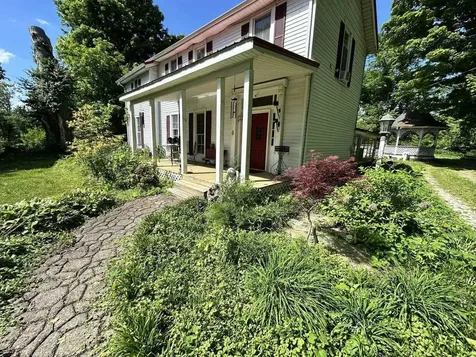 218 Mammoth Cave Street Cave City KY 42127