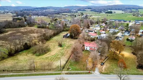 218 Mammoth Cave Street Cave City KY 42127