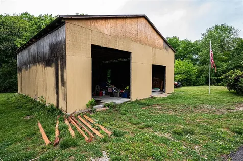 239 Beaver Dam Church Road Brownsville KY 42210