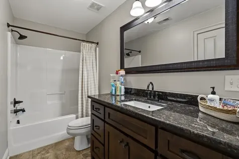 1708 Grider Pond Road Bowling Green KY 42104