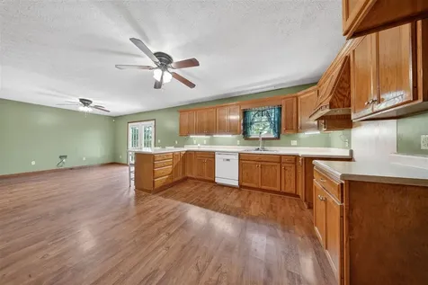 402 Wilhelm Road Russellville KY 42276