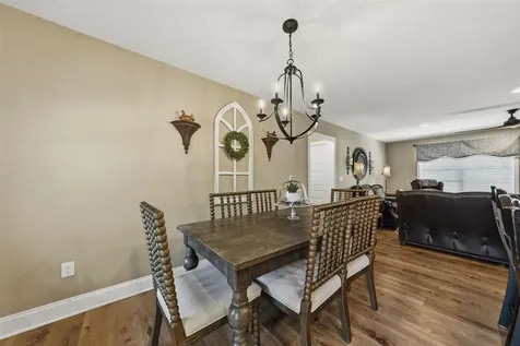 462 Ayers Lane Scottsville KY 42164