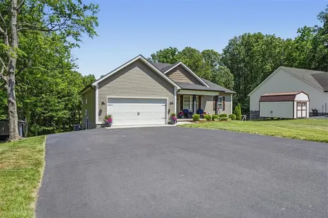 462 Ayers Lane Scottsville KY 42164