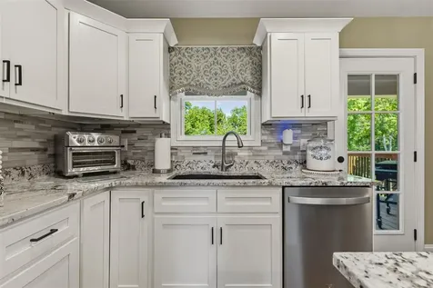 462 Ayers Lane Scottsville KY 42164