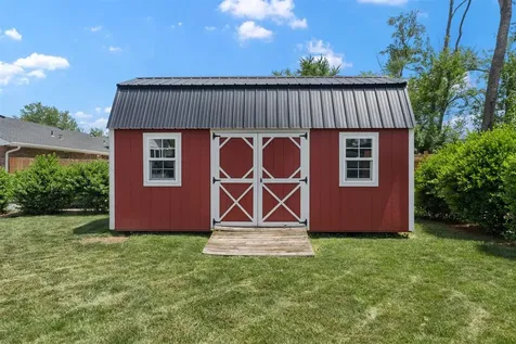 1411 Willow Way Bowling Green KY 42103