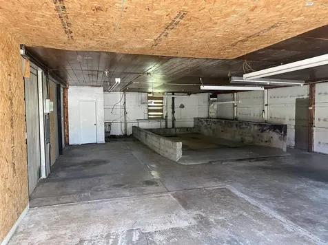 304 North Dixie Highway Cave City KY 42127