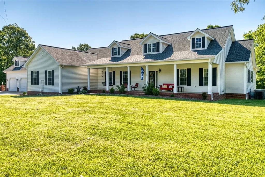 834 Kennedy Road Greenville KY 42345
