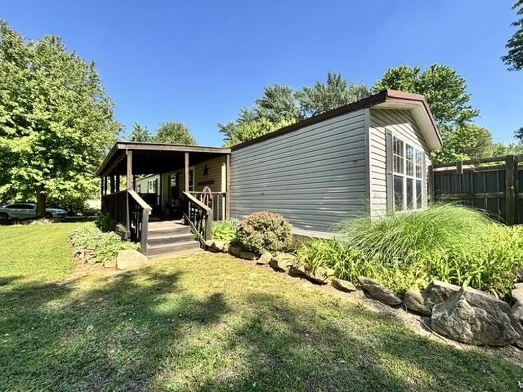 75 Stringer Road Sacramento KY 42372