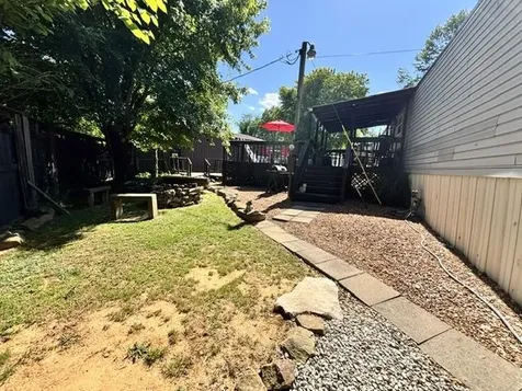 75 Stringer Road Sacramento KY 42372