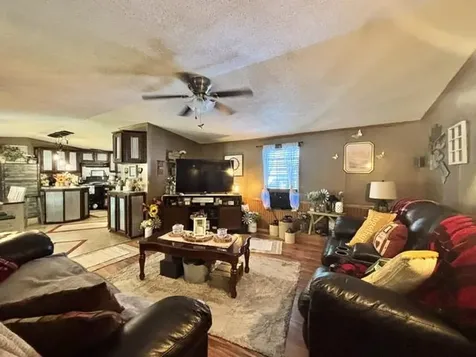 75 Stringer Road Sacramento KY 42372