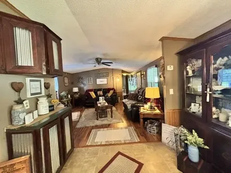 75 Stringer Road Sacramento KY 42372