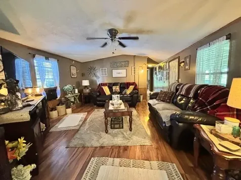 75 Stringer Road Sacramento KY 42372