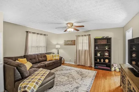 1204 Greenview Drive Cave City KY 42127