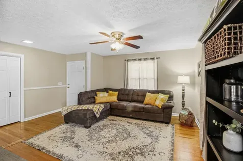 1204 Greenview Drive Cave City KY 42127