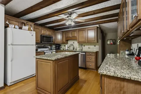 216 Island Road Brownsville KY 42210