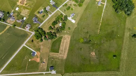 Lot 8-3 Honduras Court Auburn KY 42206