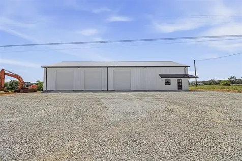 7565 Happy Valley Road Cave City KY 42127