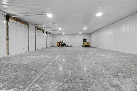 7565 Happy Valley Road Cave City KY 42127