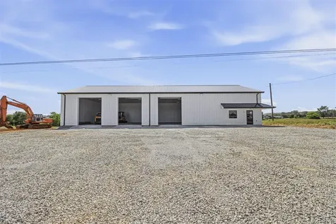 7565 Happy Valley Road Cave City KY 42127