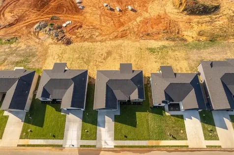 2595 Cedrus Avenue Bowling Green KY 42101