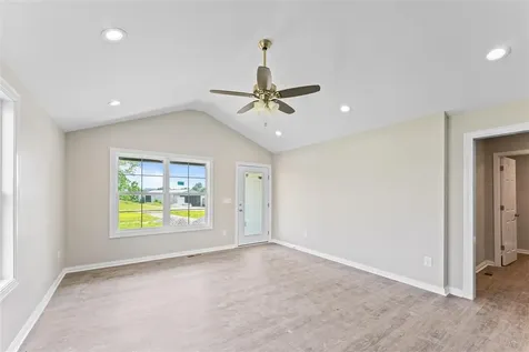 8810 Richardsville Road Bowling Green KY 42101
