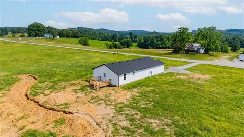 8810 Richardsville Road Bowling Green KY 42101