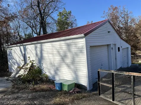 5150 Nolin Dam Road Mammoth Cave KY 42259