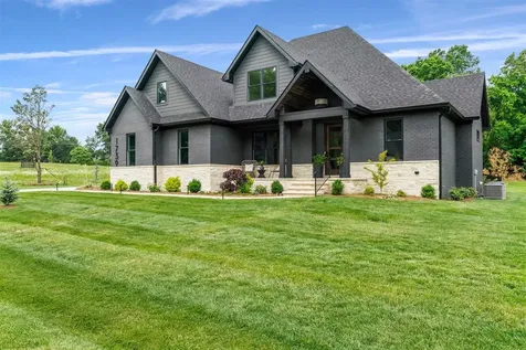 1739 Leyben Court Bowling Green KY 42103
