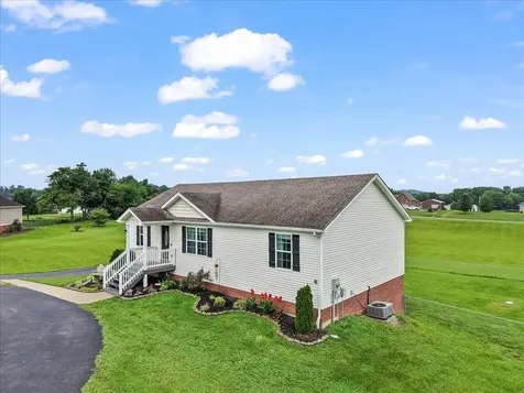 3018 Lasso Court Bowling Green KY 42101