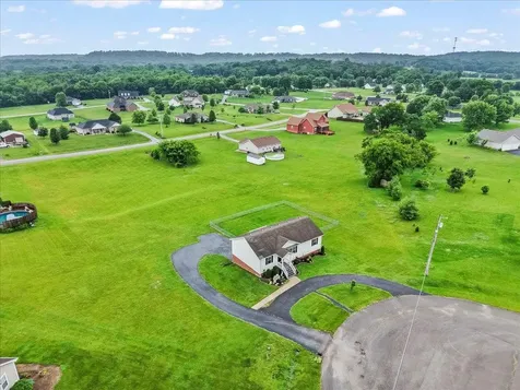3018 Lasso Court Bowling Green KY 42101