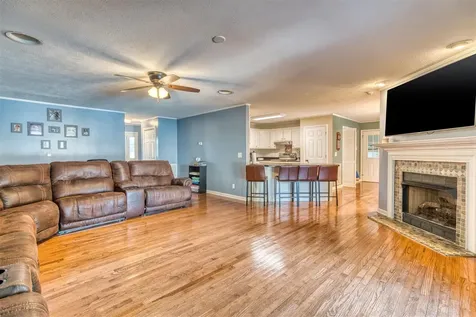 1189 Pyle Lane Hopkinsville KY 42240