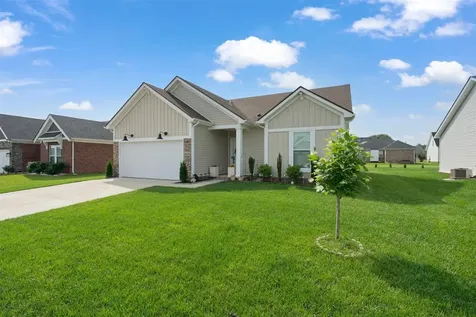 2824 Brahman Circle Bowling Green KY 42104
