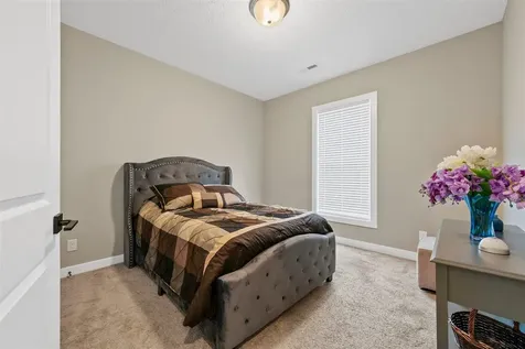 2824 Brahman Circle Bowling Green KY 42104