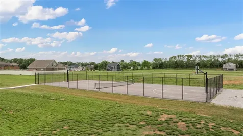 2824 Brahman Circle Bowling Green KY 42104