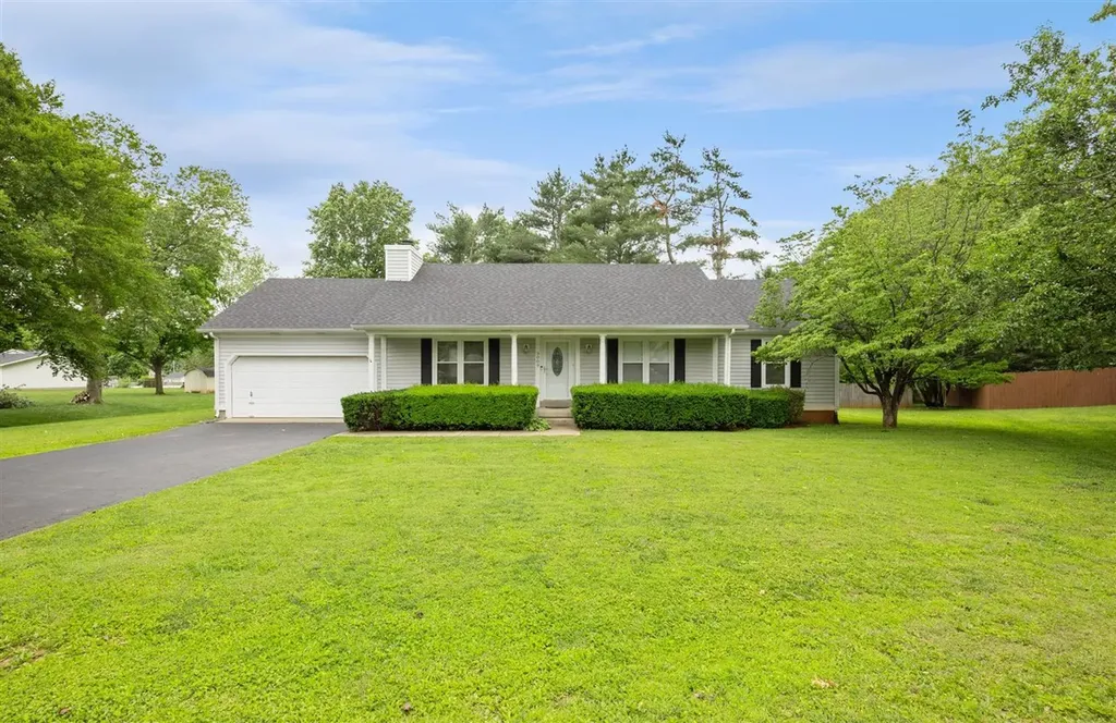 3009 Sir Willoughby Court Bowling Green KY 42104
