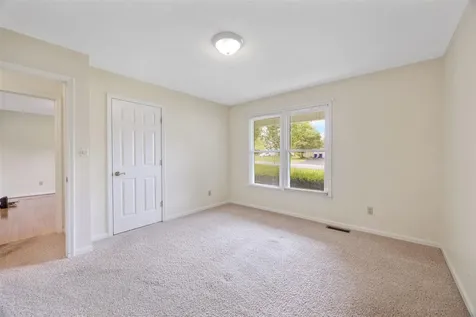 3009 Sir Willoughby Court Bowling Green KY 42104