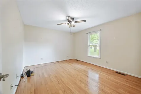 3009 Sir Willoughby Court Bowling Green KY 42104