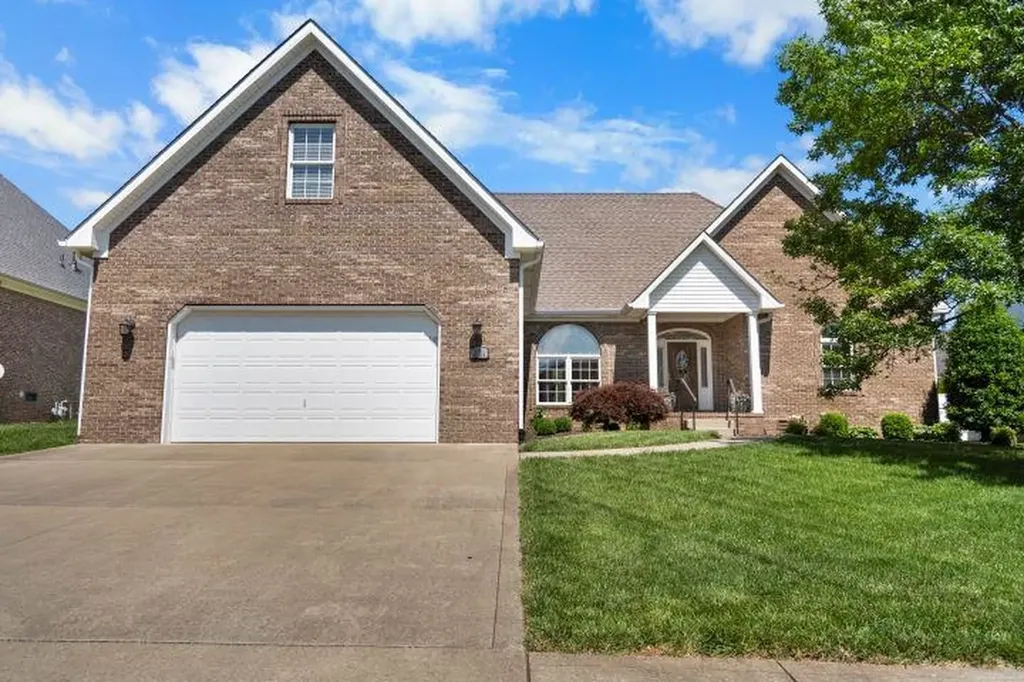 2724 Ashgate Drive Bowling Green KY 42104