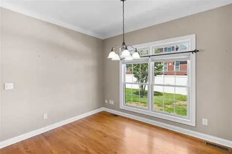 2724 Ashgate Drive Bowling Green KY 42104