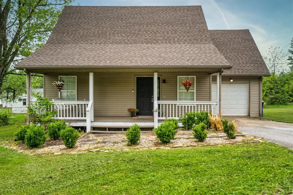 300 Lincoln Street Russellville KY 42276
